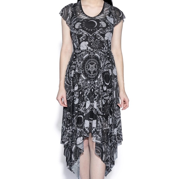 Blackcraft Cult Dresses & Skirts - BNWT BLACKCRAFT CULT BAROQUE LACE UP HANKY HEM MESH DRESS SZ XL